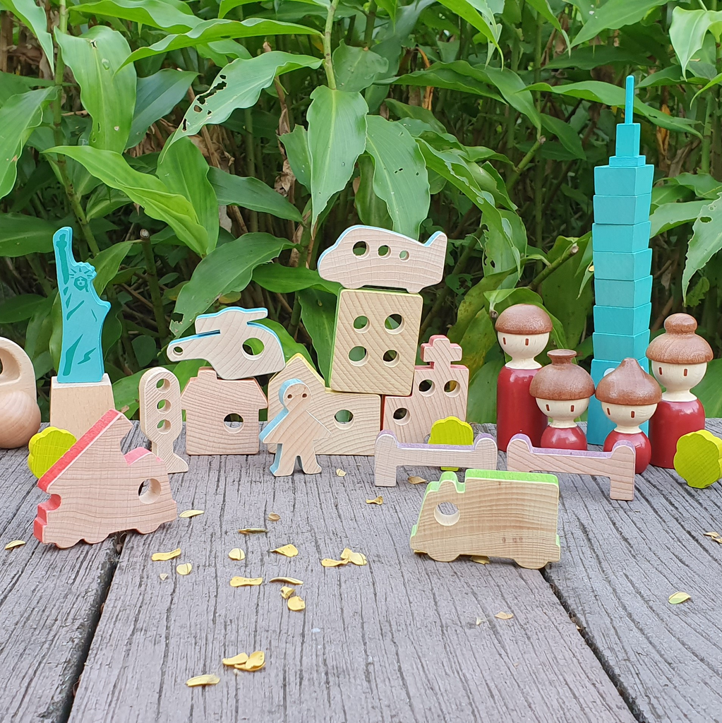 Cute top wooden toys