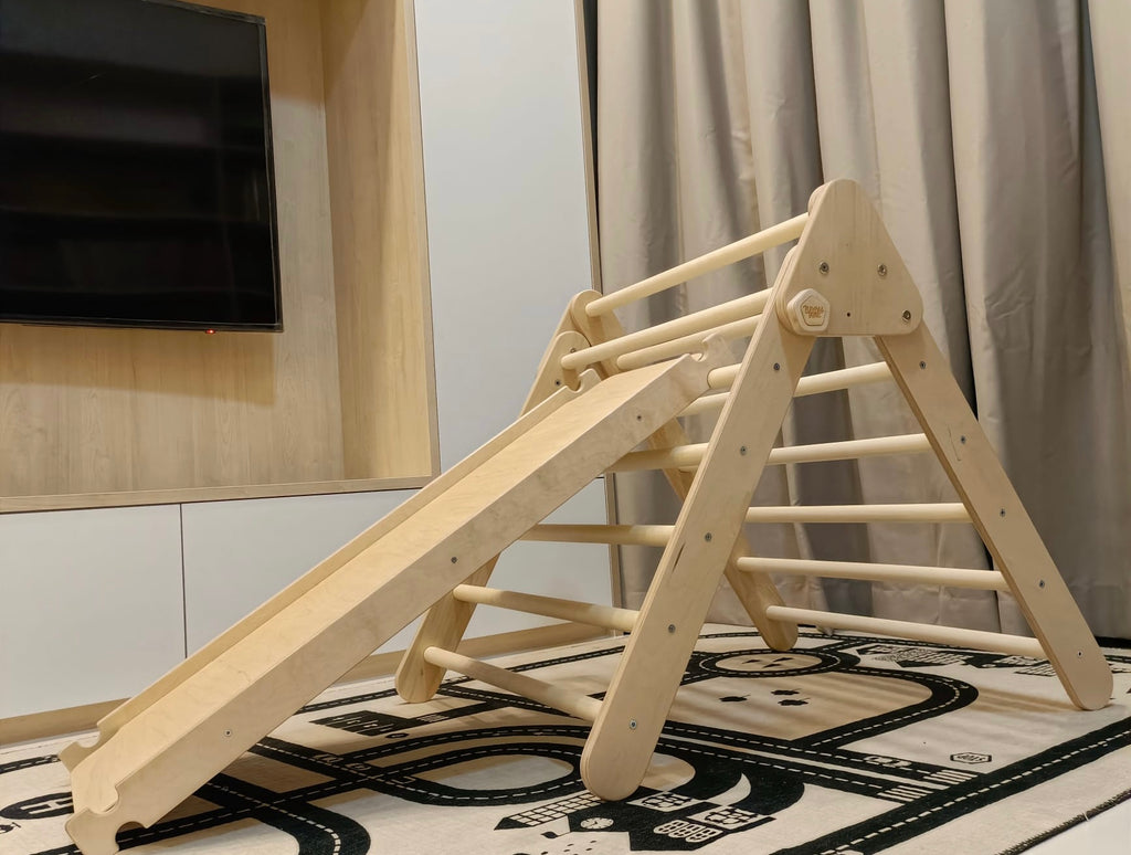 Little Climber Pikler Triangle dengan Ramp