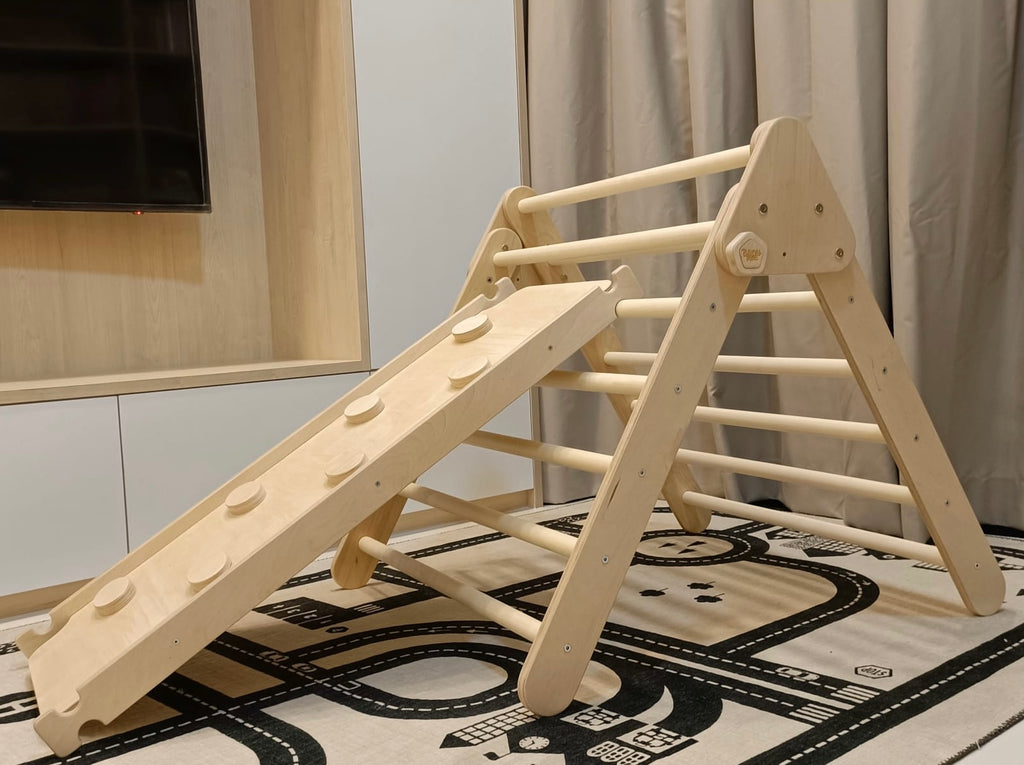 Little Climber Pikler Triangle dengan Ramp